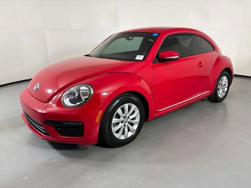 Used 2019 Volkswagen Beetle 2.0T S FWD image 5