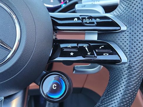 Certified 2023 Mercedes-Benz SL 63 AMG 4MATIC image 28