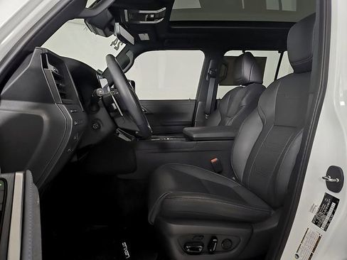 Used 2024 Lexus GX 550 w/ Accessory Package (Z1) AWD/4WD image 16