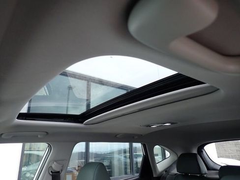 Certified 2025 Kia Seltos SX w/ SX Sunroof Package image 12