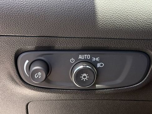 Used 2024 Buick Encore GX Sport Touring FWD image 24