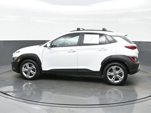 Used 2023 Hyundai Kona SEL AWD/4WD image 3