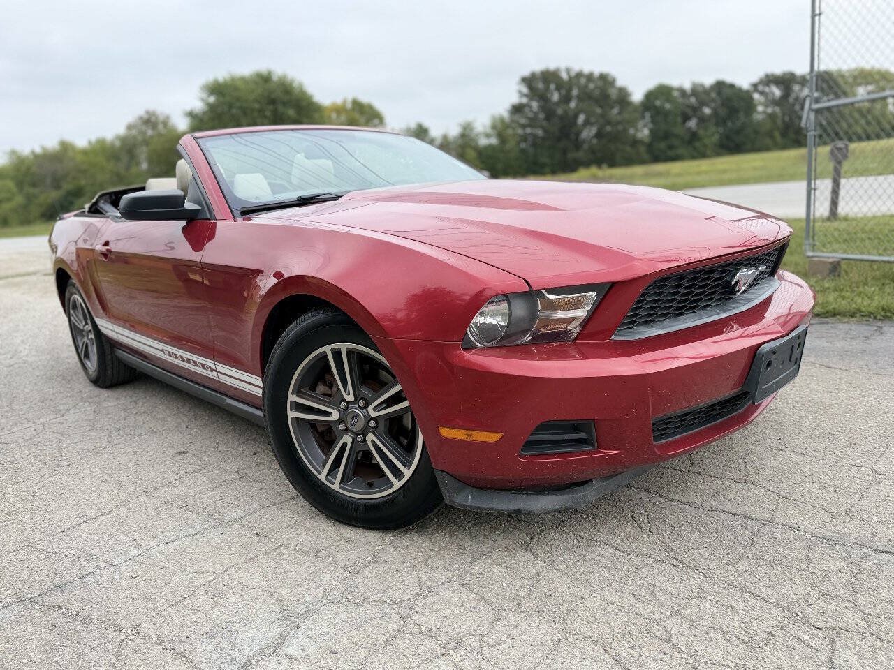 Used 2012 Ford Mustang Premium RWD image 9