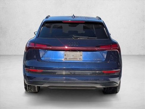 Used 2022 Audi e-tron Premium w/ Convenience Plus Package image 5