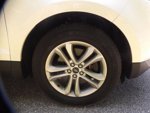 Used 2019 Ford Edge SEL AWD/4WD image 21