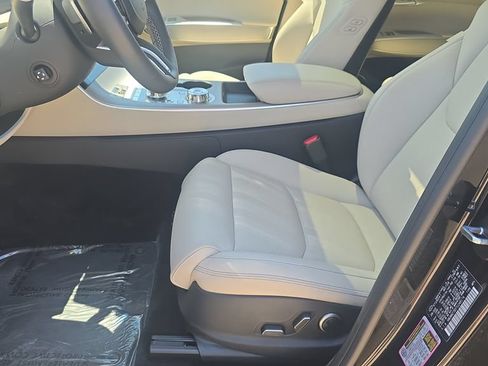 New 2026 Genesis GV70 2.5T Select AWD/4WD image 13