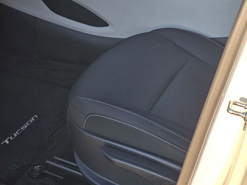 Certified 2024 Hyundai Tucson SE image 29