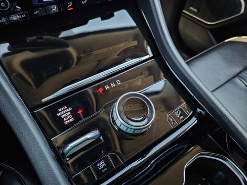 Used 2023 Jeep Grand Cherokee 4WD 4xe image 41