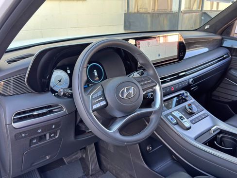 Used 2025 Hyundai Palisade Calligraphy AWD/4WD image 14