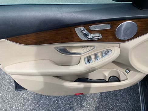 Used 2020 Mercedes-Benz C 300 4MATIC Sedan image 11