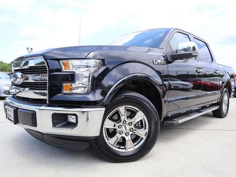 Used 2015 Ford F150 Lariat RWD image 2