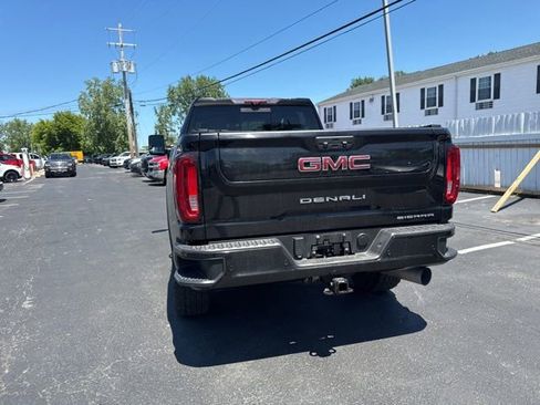 Certified 2022 GMC Sierra 3500 Denali w/ Denali Black Diamond Edition AWD/4WD image 8