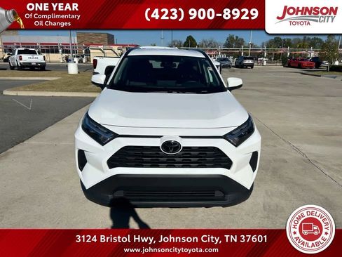 Used 2024 Toyota RAV4 XLE FWD image 1