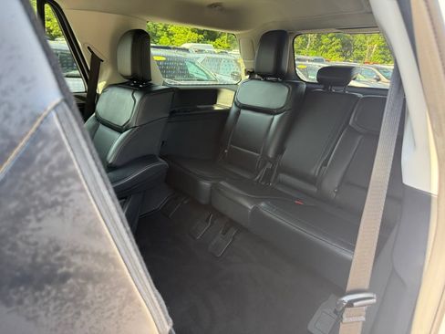 Used 2025 Ford Expedition Platinum AWD/4WD image 40