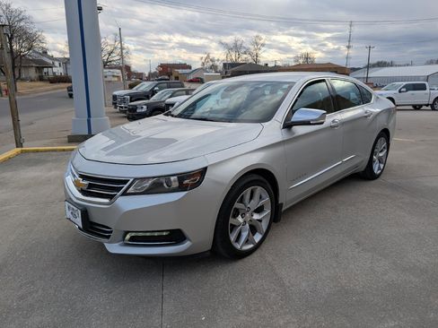 Used 2015 Chevrolet Impala LTZ image 2
