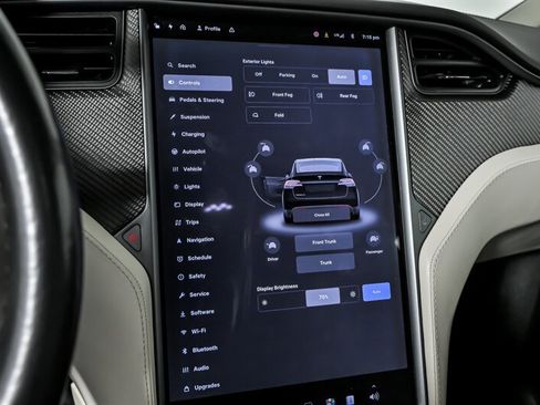 Used 2018 Tesla Model X 100D image 32