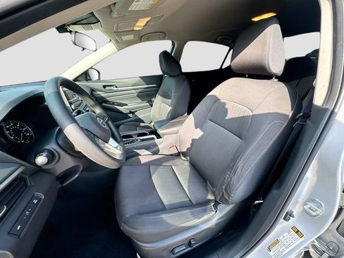 Used 2021 Nissan Altima 2.5 SV FWD image 24