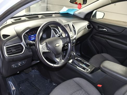 Used 2020 Chevrolet Equinox LT AWD/4WD image 2