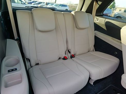 Used 2025 Mercedes-Benz GLS 450 4MATIC image 37