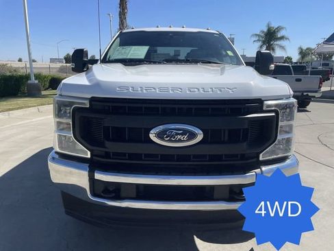 Used 2022 Ford F250 XL w/ Power Equipment Group AWD/4WD image 3