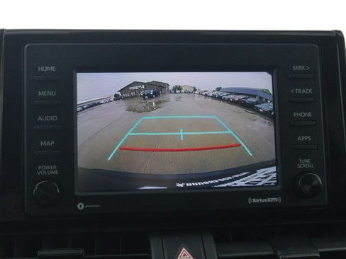 Used 2021 Toyota RAV4 LE AWD/4WD image 21