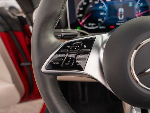 Used 2024 Mercedes-Benz CLE 300 4MATIC Cabriolet image 39