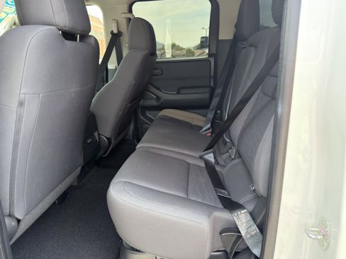 Used 2022 Nissan Frontier S w/ Technology Package AWD/4WD image 15