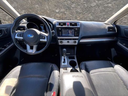 Used 2017 Subaru Outback 3.6R Limited image 12