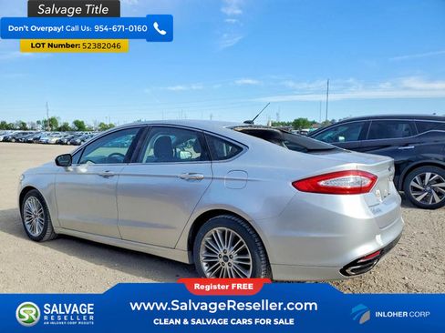 Used 2014 Ford Fusion SE w/ Equipment Group 202A FWD image 3