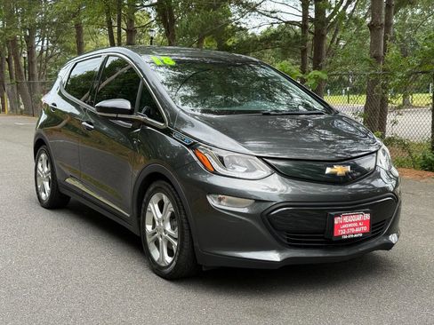 Used 2018 Chevrolet Bolt LT FWD image 3