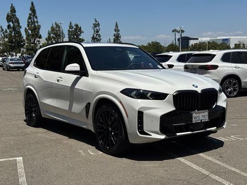 Used 2024 BMW X5 xDrive40i w/ M Sport Package AWD/4WD image 6