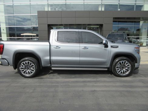 Used 2024 GMC Sierra 1500 Denali Ultimate AWD/4WD image 13