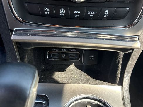 Used 2018 Jeep Grand Cherokee Limited AWD/4WD image 34