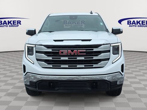 New 2026 GMC Sierra 1500 SLE image 2