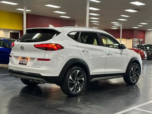 Used 2019 Hyundai Tucson Sport image 7