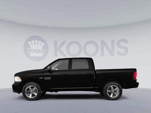 Used 2017 RAM 1500 Express AWD/4WD image 2