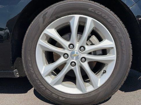 Used 2017 Chevrolet Malibu LT FWD image 23