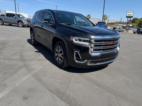 Used 2022 GMC Acadia SLE image 1