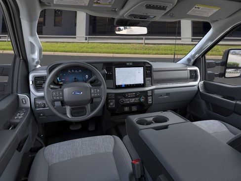 New 2026 Ford F350 XLT w/ XLT Premium Package AWD/4WD image 9