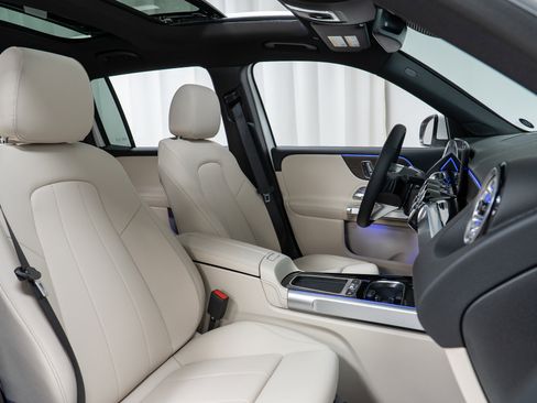 New 2026 Mercedes-Benz GLB 250 4MATIC image 22