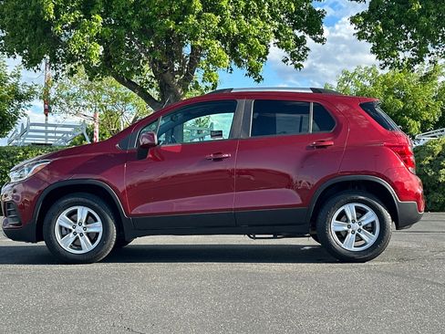Used 2022 Chevrolet Trax LT w/ Driver Confidence Package AWD/4WD image 7