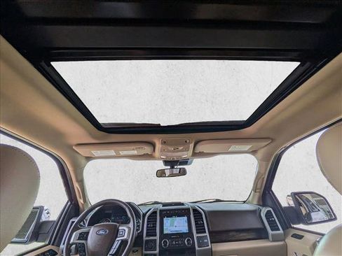Used 2019 Ford F150 Lariat w/ Equipment Group 502A Luxury AWD/4WD image 20