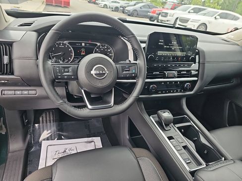 Used 2025 Nissan Pathfinder SL w/ SL Premium Package FWD image 22