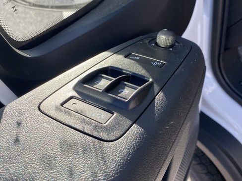 New 2026 RAM ProMaster 2500 w/ Convenience Group image 15