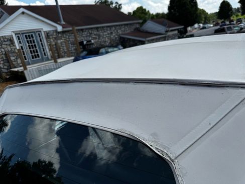 Used 1989 Chrysler LeBaron Premium image 19