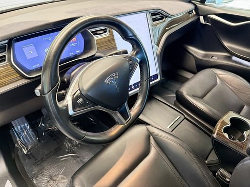 Used 2016 Tesla Model S 70 image 7