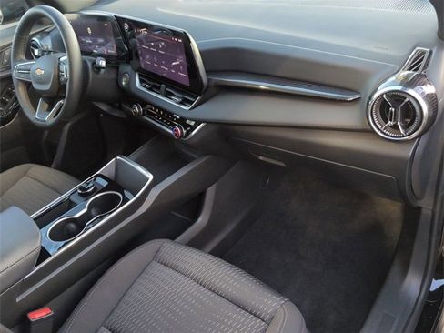 Used 2026 Chevrolet Equinox LT image 28