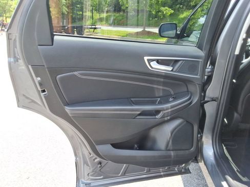 Used 2024 Ford Edge Titanium AWD/4WD image 17