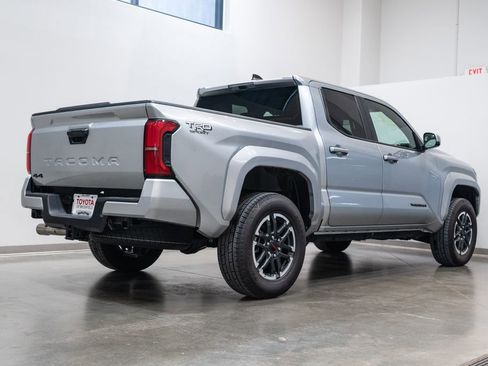 Certified 2025 Toyota Tacoma TRD Sport image 9