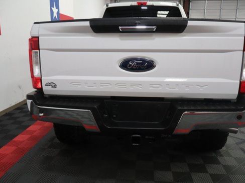 Used 2018 Ford F250 XLT w/ XLT Premium Package AWD/4WD image 20